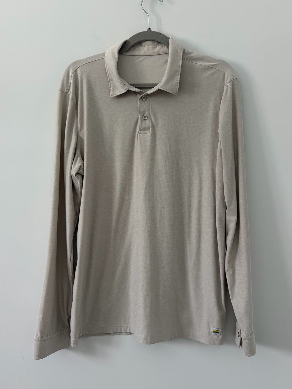 Vuori Long Sleeve Strato Tech Polo Short Mocha Heather Light Tan Large